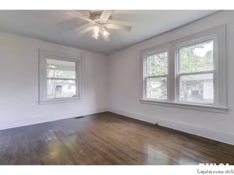 2428 S 10th St, Springfield, IL 62703 photo 12