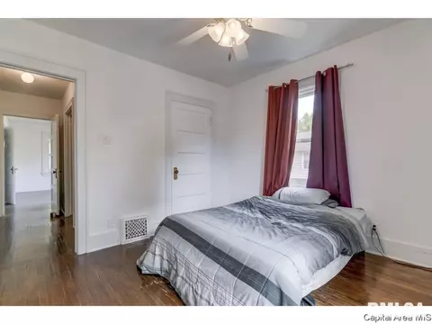 2428 S 10th St, Springfield, IL 62703 photo 10