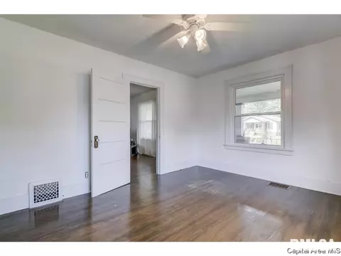 2428 S 10th St, Springfield, IL 62703 photo 11