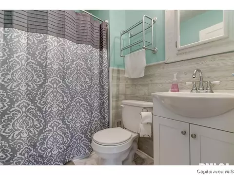 2428 S 10th St, Springfield, IL 62703 photo 15