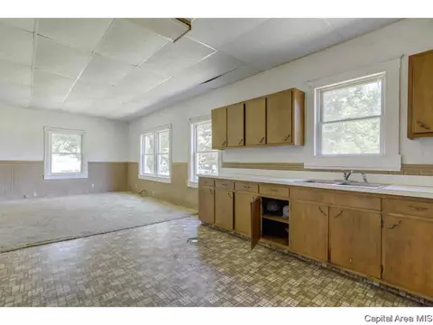 501 E Main, Thayer, IL 62689 photo 9