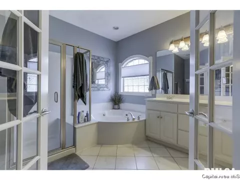 7304 Piper Glen Dr, Springfield, IL 62711 photo 17