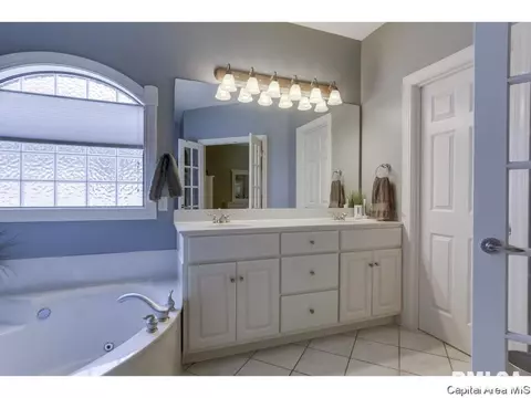 7304 Piper Glen Dr, Springfield, IL 62711 photo 18