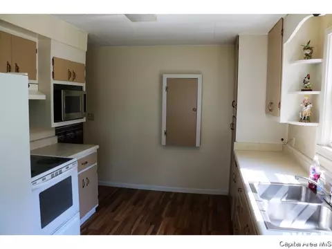 1236 Mossman Ave, Springfield, IL 62702 photo 5