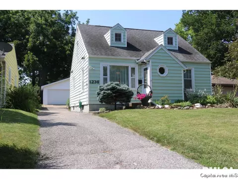 1236 Mossman Ave, Springfield, IL 62702 photo 2