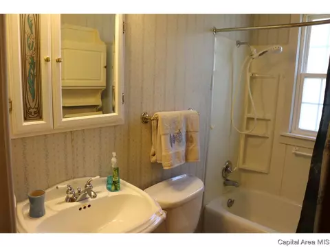 1236 Mossman Ave, Springfield, IL 62702 photo 10