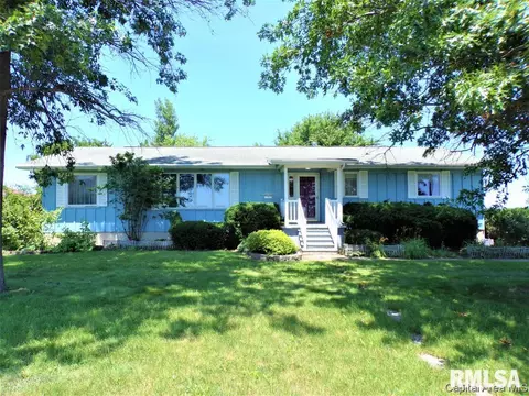 453 E Prospect St, Oneida, IL 61467 photo 1