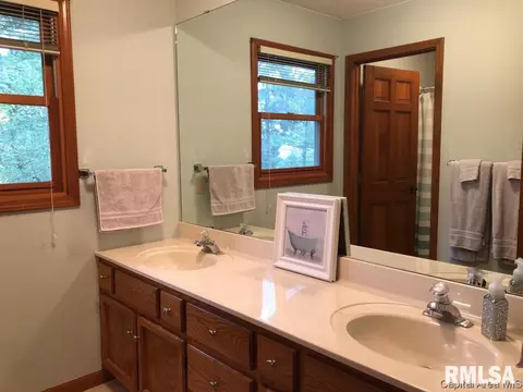 1613 Bent Oak Dr, Springfield, IL 62704 photo 24