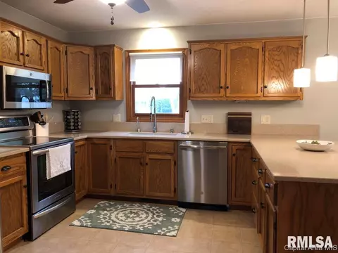 1613 Bent Oak Dr, Springfield, IL 62704 photo 11
