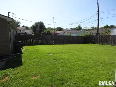 2209 Watch Ave, Springfield, IL 62702 photo 5