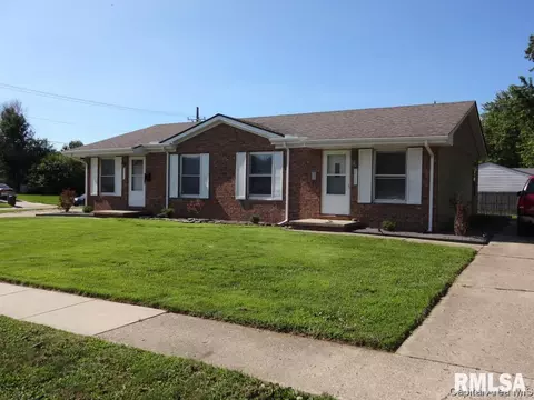 2209 Watch Ave, Springfield, IL 62702 photo 2