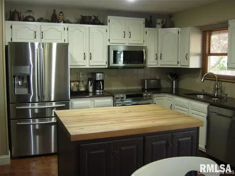 2121 Checkerberry Ln, Springfield, IL 62711 photo 9