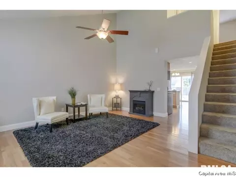 108 Eagle Ridge Dr, Chatham, IL 62629 photo 4