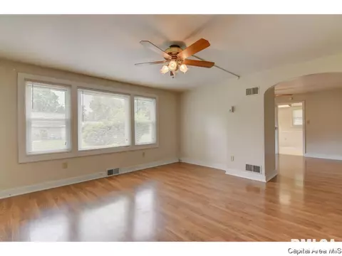 3309 S 3rd St, Springfield, IL 62703 photo 5
