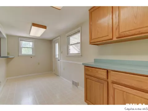 3309 S 3rd St, Springfield, IL 62703 photo 11