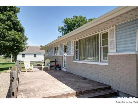 248 E Olive St, Virden, IL 62690 photo 32