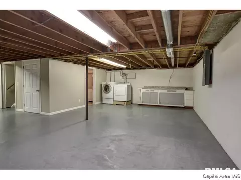 248 E Olive St, Virden, IL 62690 photo 25