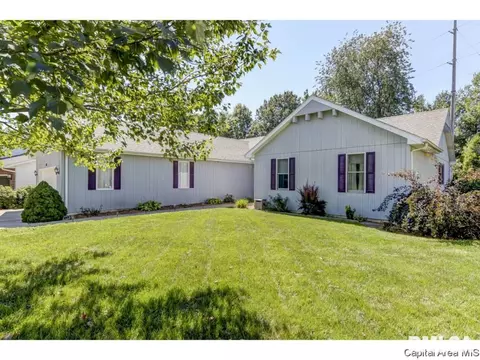 805 High Pointe Dr, Springfield, IL 62702 photo 2
