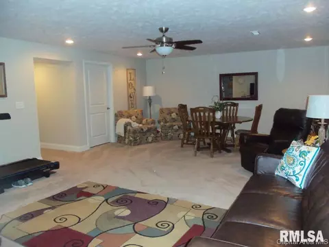 3206 Grassmere Dr, Springfield, IL 62711 photo 9