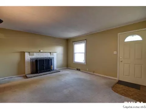 514 Kern St, Springfield, IL 62703 photo 3