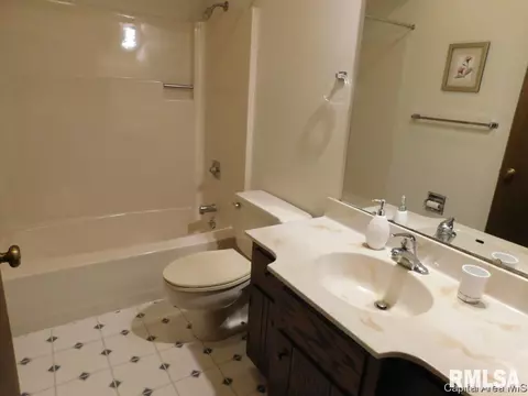 2012 Jeanette Ln UNIT D, Springfield, IL 62702 photo 19