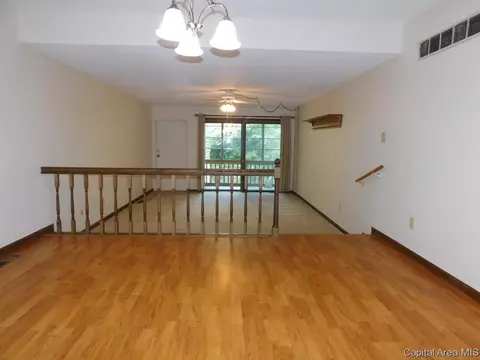 2012 Jeanette Ln UNIT D, Springfield, IL 62702 photo 9