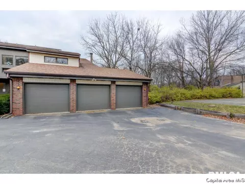 2012 Jeanette Ln UNIT D, Springfield, IL 62702 photo 2