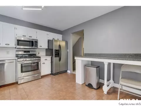 3246 S 1st, Springfield, IL 62703 photo 9