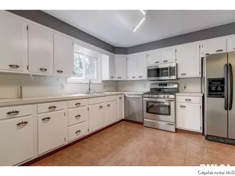 3246 S 1st, Springfield, IL 62703 photo 7