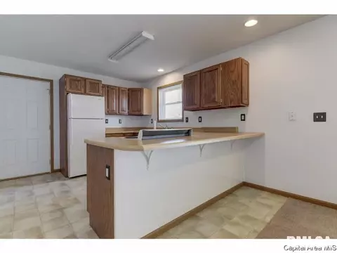 1825 N 14th St, Springfield, IL 62702 photo 7