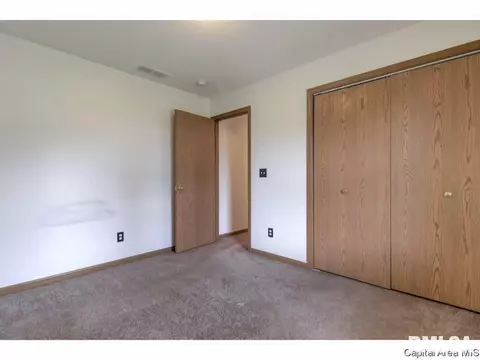 1825 N 14th St, Springfield, IL 62702 photo 10