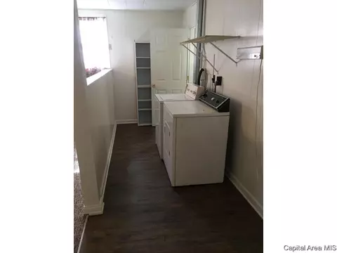 411 W Yates, Springfield, IL 62702 photo 4
