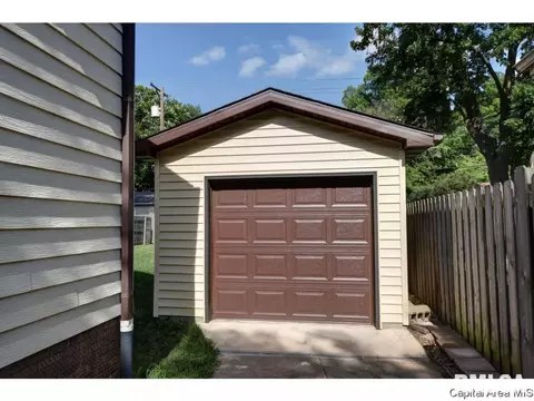 2024 S State St, Springfield, IL 62704 photo 6