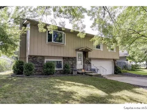 111 Mesa Rd, Springfield, IL 62702 photo 1