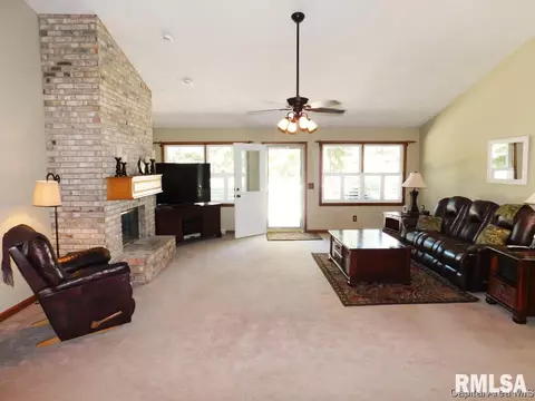 3180 White Timber Rd, Springfield, IL 62712 photo 11