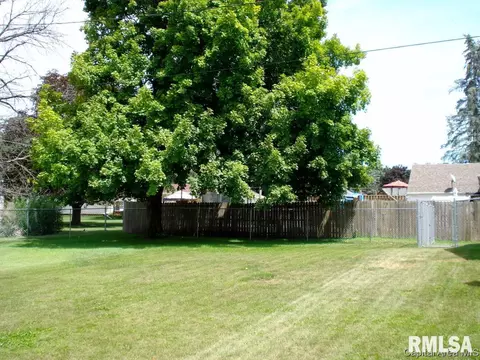 609 W Martin Street St, Abingdon, IL 61410 photo 6