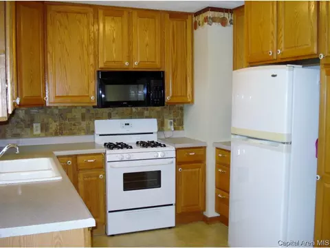 609 W Martin Street St, Abingdon, IL 61410 photo 16