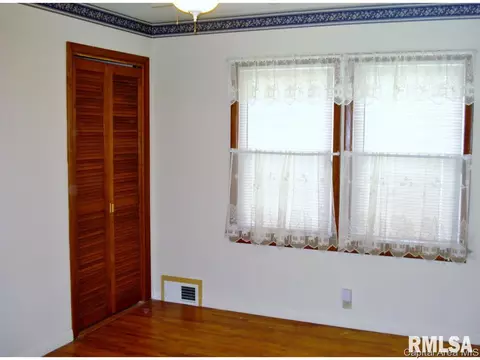 609 W Martin Street St, Abingdon, IL 61410 photo 27