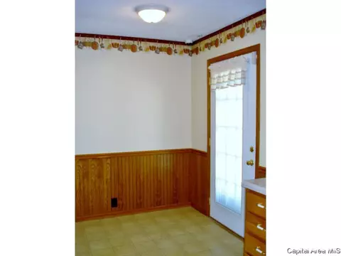 609 W Martin Street St, Abingdon, IL 61410 photo 21