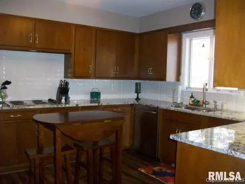 53 Pinehurst Dr, Springfield, IL 62704 photo 6
