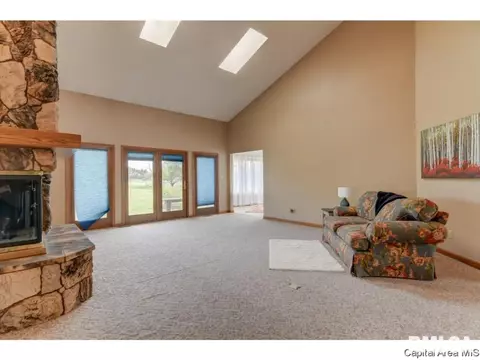 3950 Rochester Rd, Springfield, IL 62712 photo 8