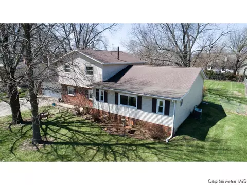69 Providence Ln, Springfield, IL 62711 photo 1