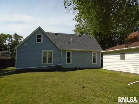 208 E Martin St, Abingdon, IL 61410 photo 13
