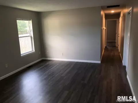 1011 S 17th St, Springfield, IL 62703 photo 2