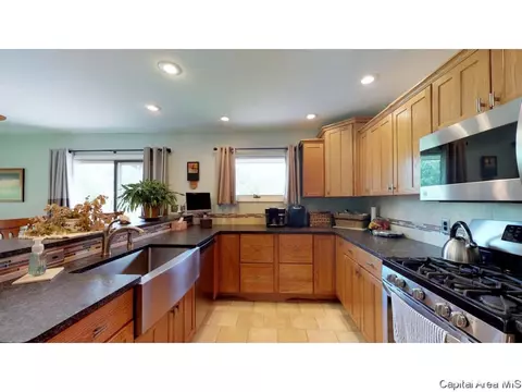 49 Greencastle Cir, Springfield, IL 62712 photo 7