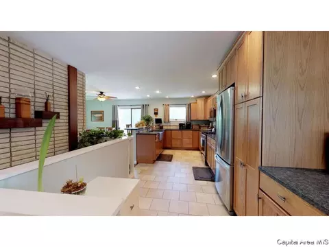 49 Greencastle Cir, Springfield, IL 62712 photo 9