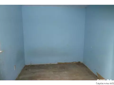 502 S Yates, Tallula, IL 62688 photo 13