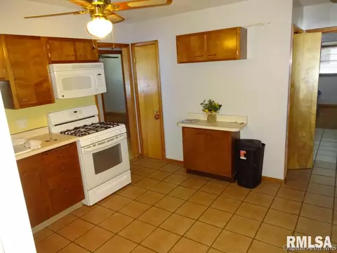 611 Kenyon Dr, Springfield, IL 62704 photo 7