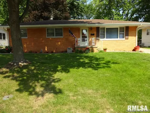 611 Kenyon Dr, Springfield, IL 62704 photo 1
