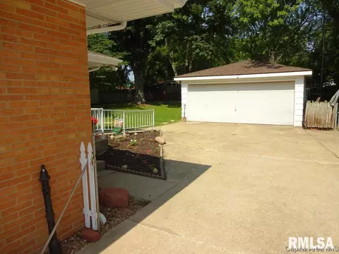 611 Kenyon Dr, Springfield, IL 62704 photo 34